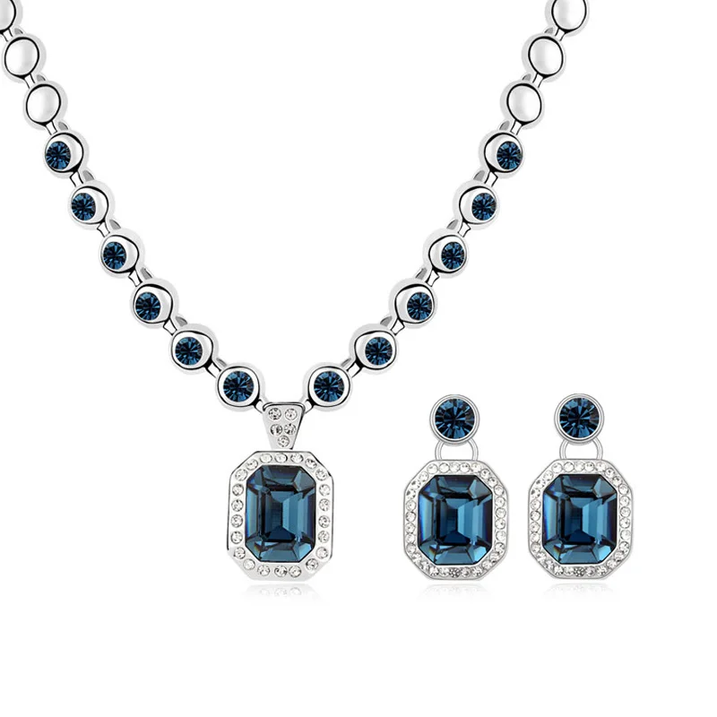 Комплект из колье и серёг с кристаллами Swarovski | Украшения аксессуары