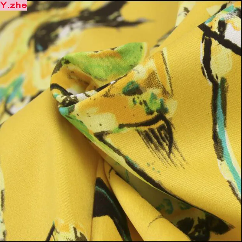 Очаровательная желтая хлопчатобумажная ткань шириной 140 см с цветочным принтом