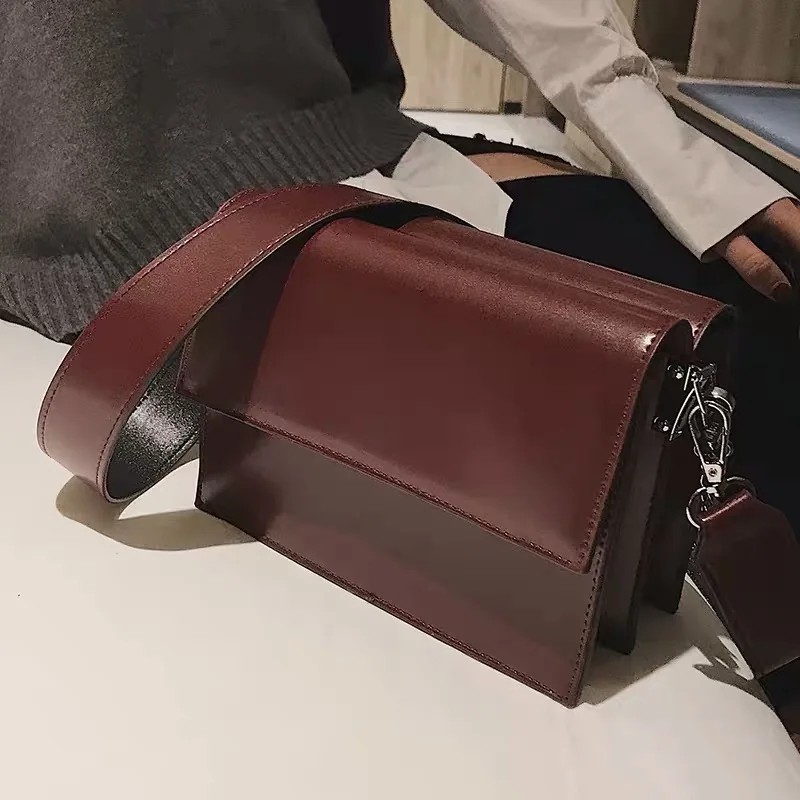 Новая женская сумка простая широкая на плечо маленькая квадратная | Багаж и сумки