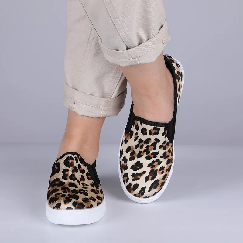 Leopard WEMYUJH/Женская обувь на плоской подошве с леопардовым принтом; женские кроссовки с круглым носком; Повседневная обувь без застежки; модная повседневная обувь на плоской подошве в рыбацком стиле - Цвет: Leopard