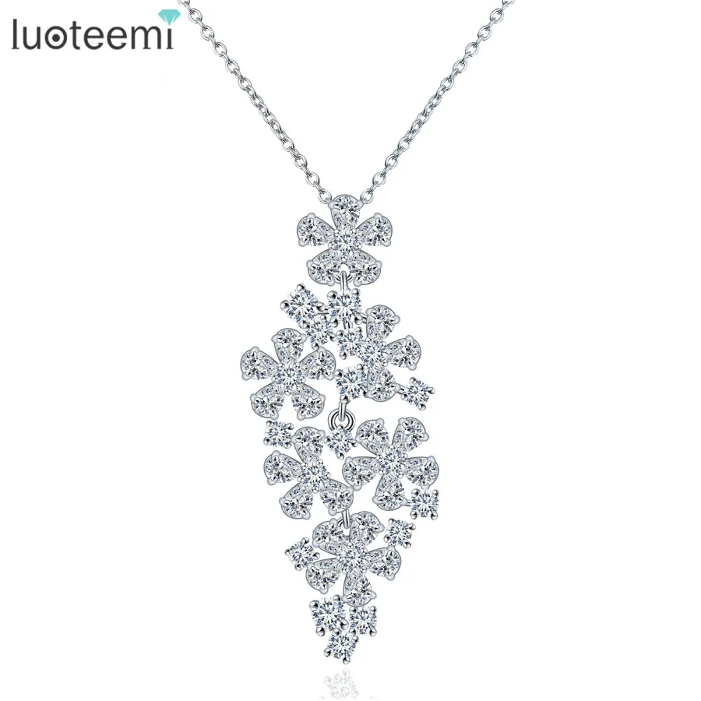 

LUOTEEMI New Trendy White Gold-Color Sparkling Pure Clear Zircon Romantic Flower Shaped Statement Pendant Necklace For Girls