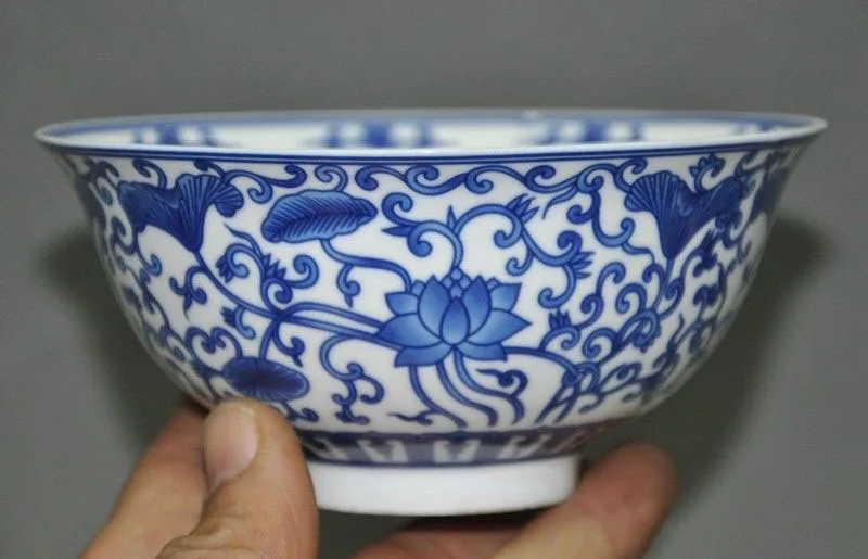 

christmas Old Chinese Dynasty Wucai porcelain Plum blossom flower bird statue Tea cup bowl New Year