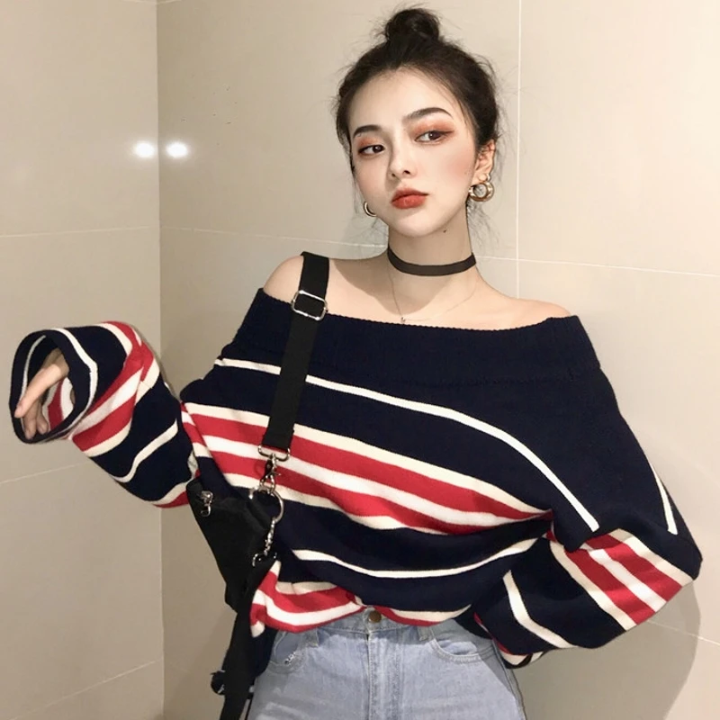 Женский трикотажный пуловер с воротником-лодочкой в полоску | Женская одежда