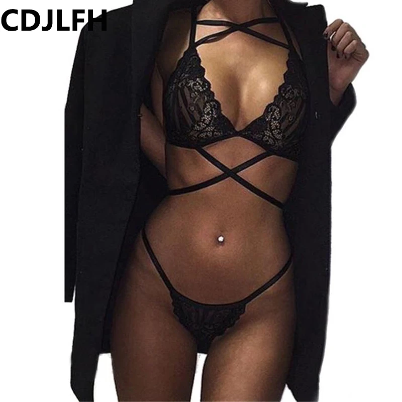 Комплект женского нижнего белья из 2 предметов кружевной бюстгальтер и трусики в
