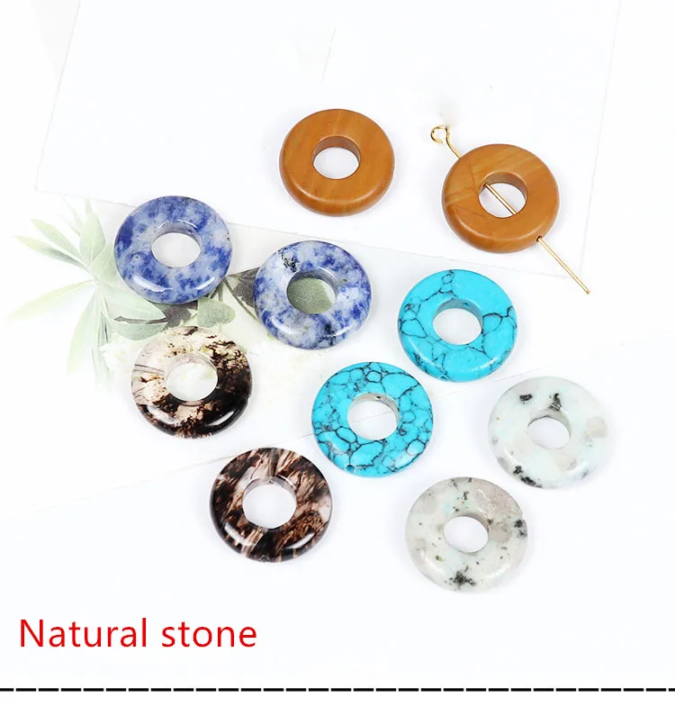 Минимальный заказ 20 шт./лот красочные Раундов с отверстиями формы натуральный