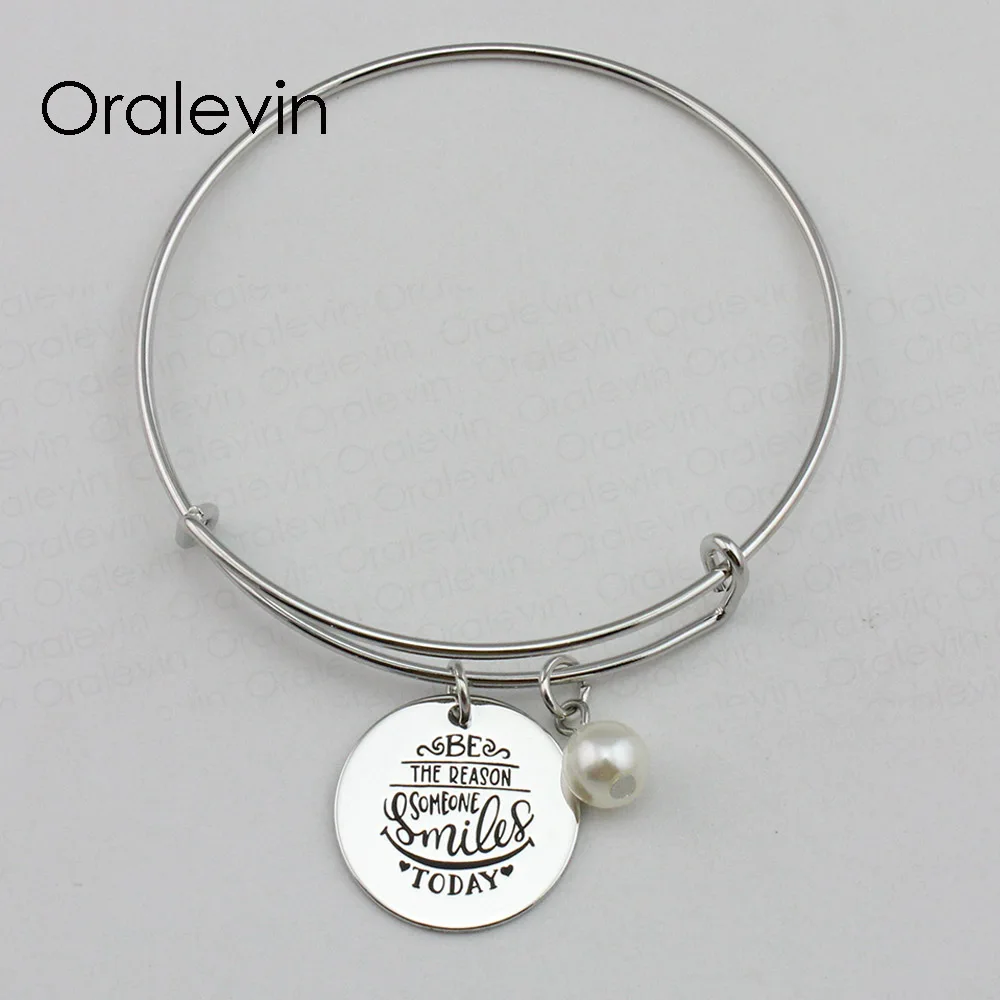 Будьте причиной кто то улыбается сегодня вдохновляющие ручные штампованные