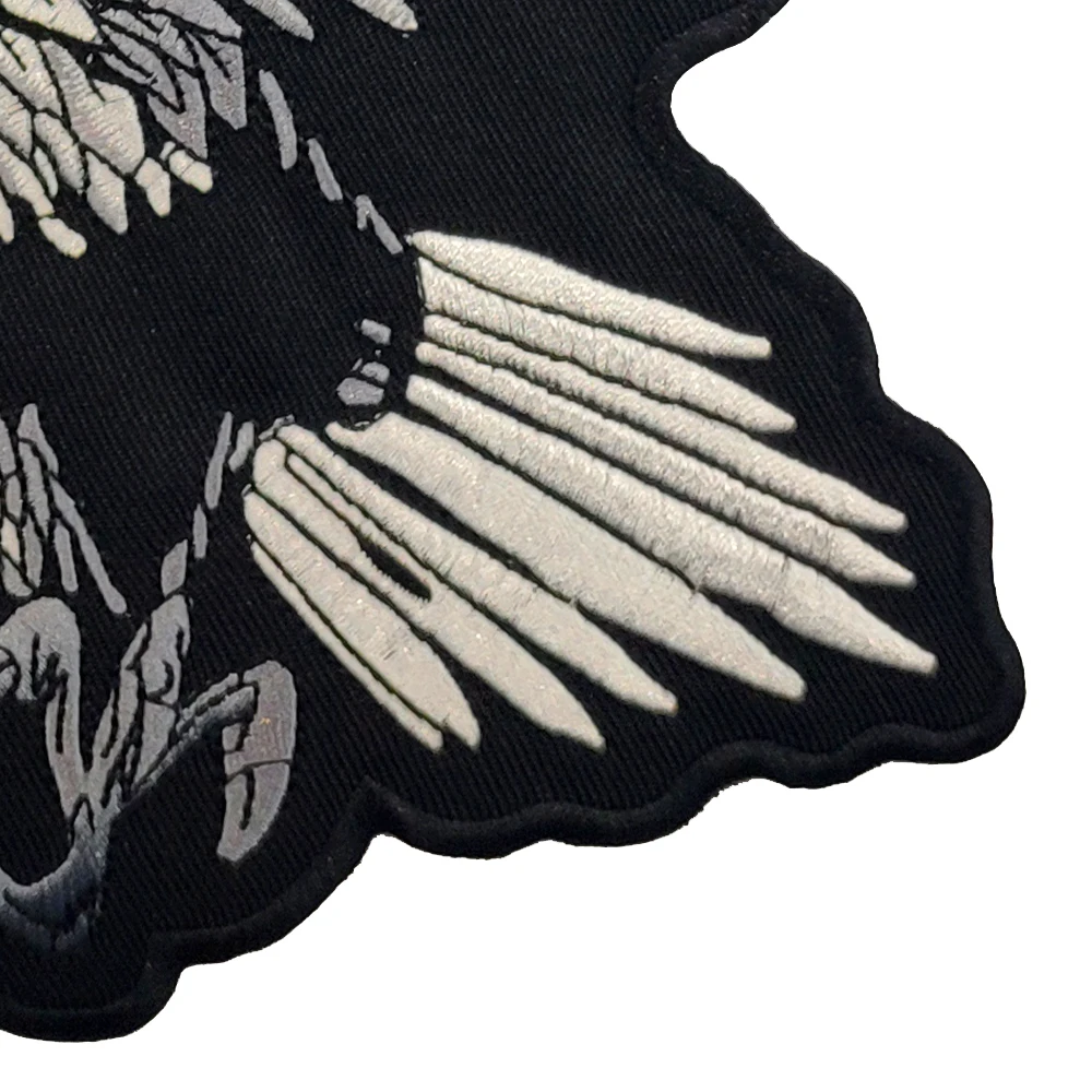 Серебристые свирепые нашивки с орлом вышивкой на задней стороне куртка для