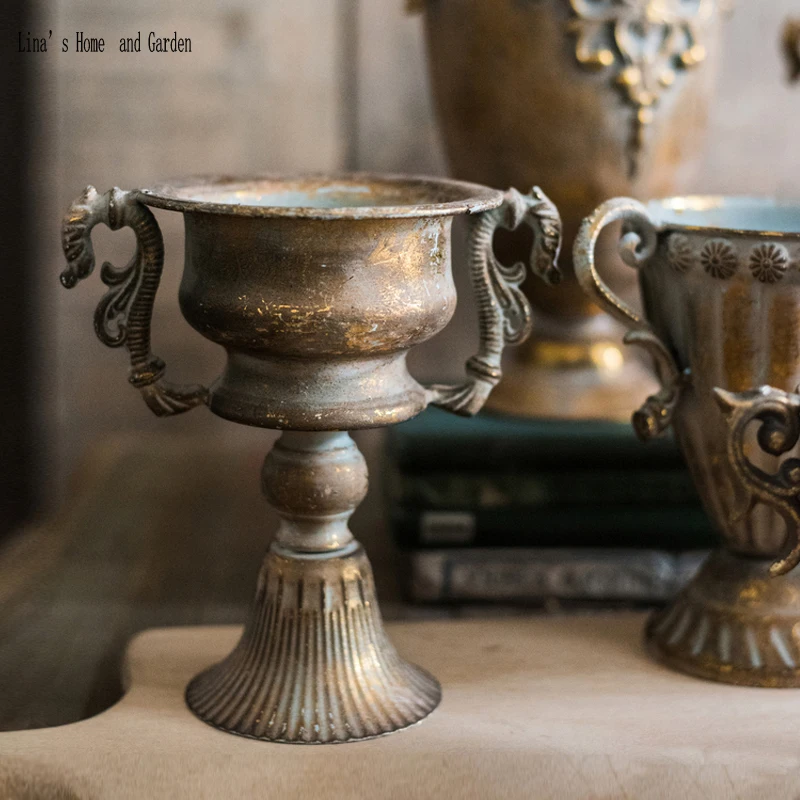 

small hand made classic ditressed retro gold flower vase pedestal
