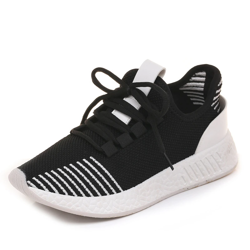 Женская обувь Новинка 2018 года сезон осень Модные женские кроссовки дышащая