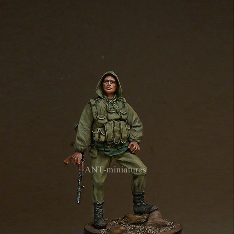 

1/35 The soldier of special troops GRU Russia scene combination resin kit soldiers GK Military theme Uncoated No colour