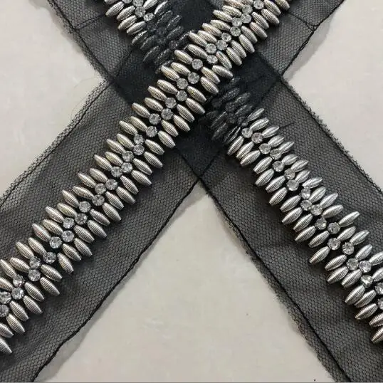 

Кружевная лента для стразы, 2 ярда