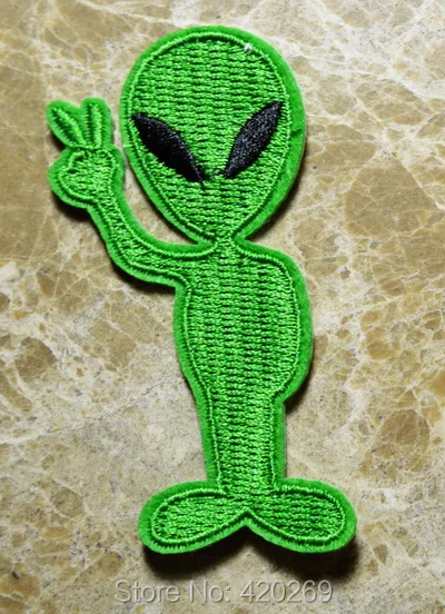 

HOT SALE! ~ ET Alien Space UFO Movie E.T Green Man Iron on patch Appliques,sew on patches, Made of Cloth,100% Guaranteed Quality