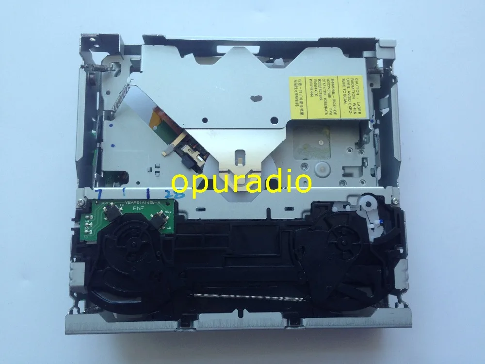 Совершенно новый Matsushita один CD механизм погрузчика колодка привода для Honda Subru Mazda