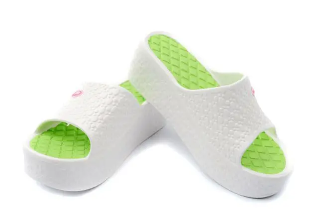 2019 Модные женские сандалии с толстой подошвой обувь на платформе пляжная дырками