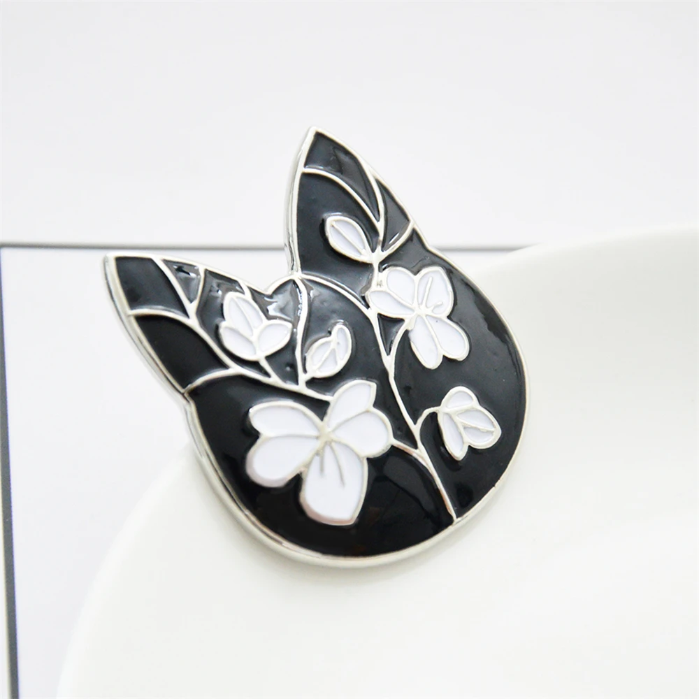 

2019 New High Quality Black Cat Brooch Cute Animal Flower Brooch For Women Metal Brosh Wedding Jewelry Clothes Accessories
