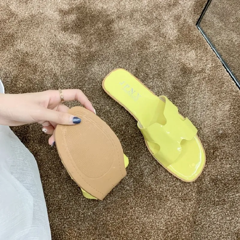 Женские тапочки Новинка модная летняя обувь из искусственной кожи Zapatos De Mujer