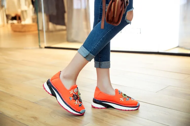 

MIQUINHA Round Toe Rhinestone Embellished Women Shoes Slip On Lazy Shoes Flatform Women Casual Shoes Luxury Brand Star Runway