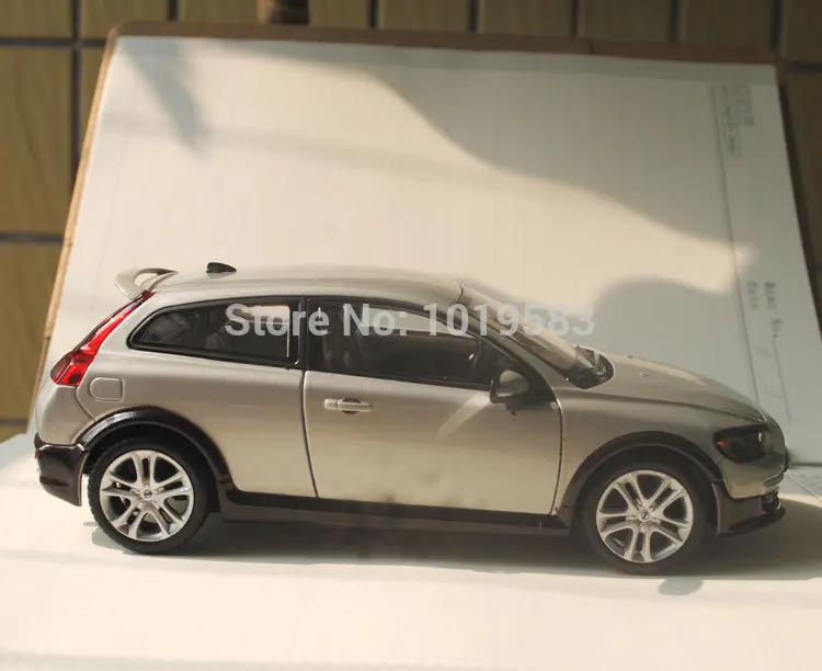 WELLY 1/24 масштабная модель автомобиля игрушки VOLVO C30 литая металлическая модель автомобиля игрушка для подарка/детей/коллекции