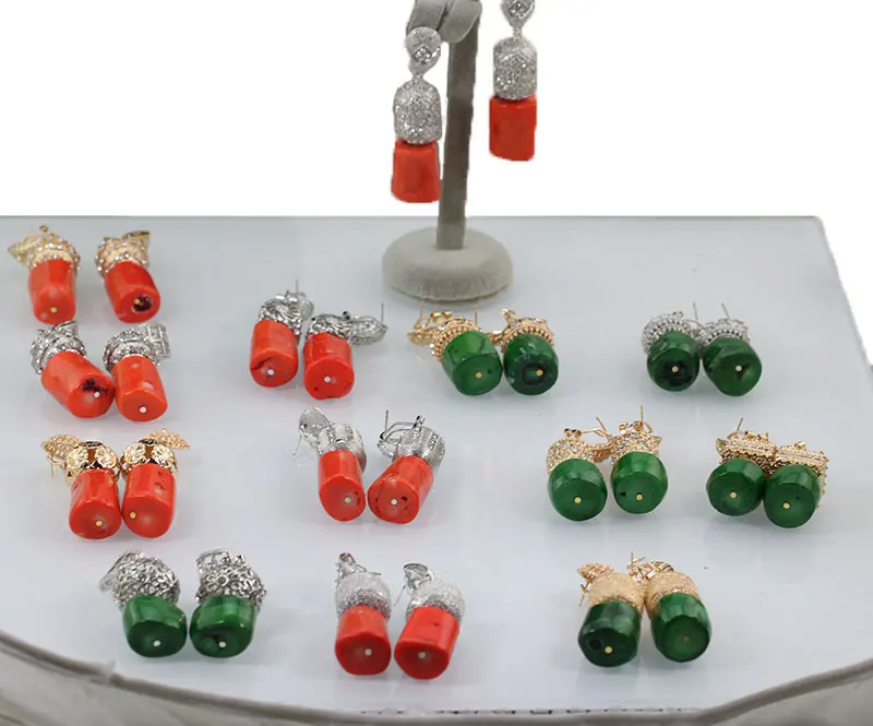 Серьги из оранжевых и зеленых коралловых бусин аксессуары африканских