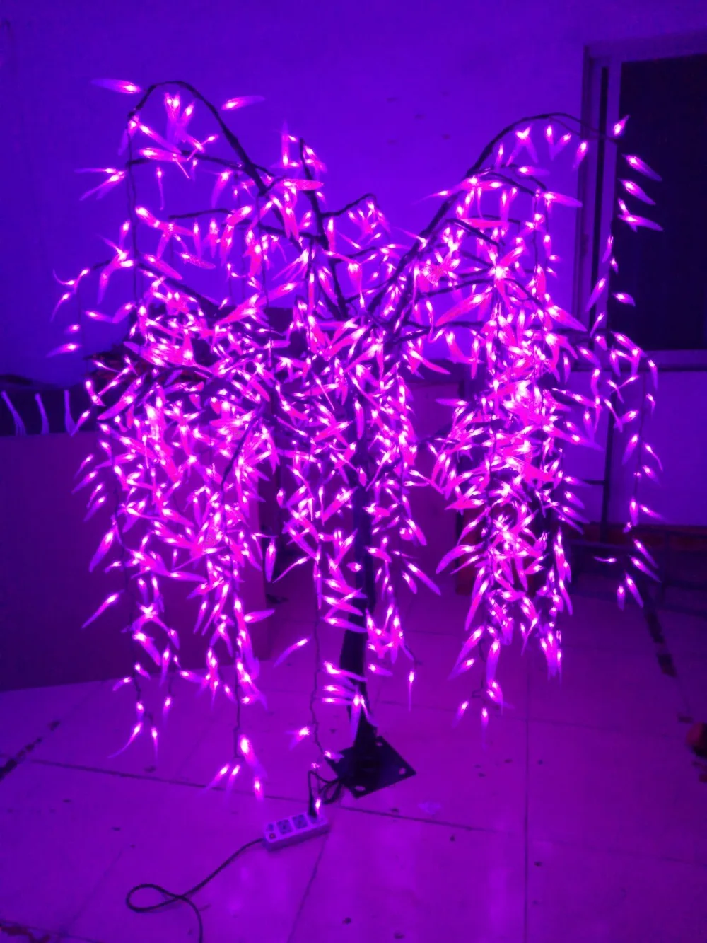 Светодиодная искусственная ивовая плачевая елка розового цвета 1080 шт.