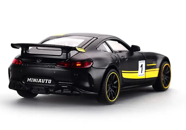 1:32 Сплав AMG GT GTR оттягивающаяся литьевая модель автомобиля Назад в будущее со