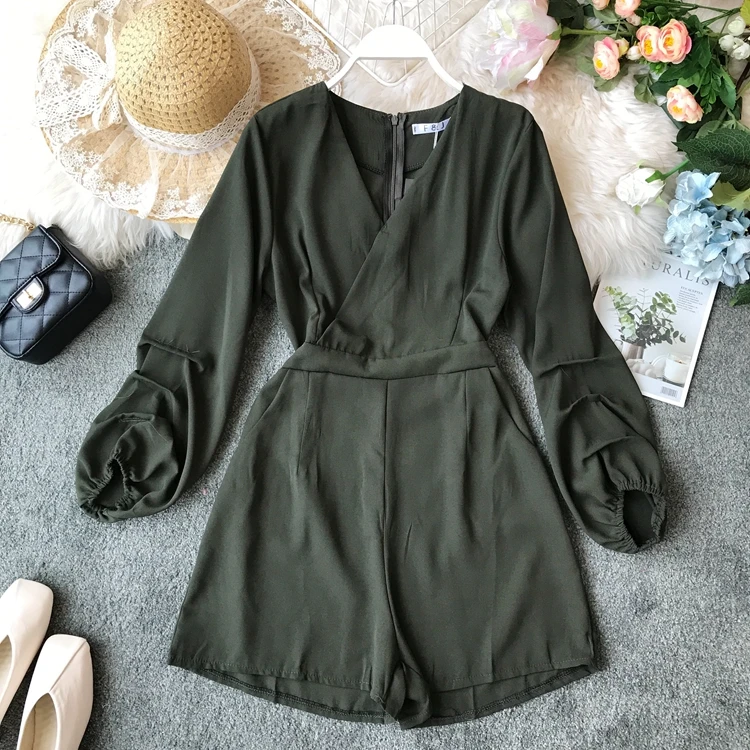 New Korean Version Holiday Wind V-collar Flower Printing Pure High-waist Beach Couplet Pants Broad-legged Shorts |