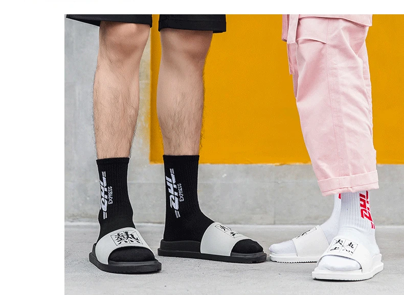 Zapatos de hombre; пляжные шлепанцы; мужские шлепанцы; Новинка; парные тапочки; уличные домашние Банные Тапочки