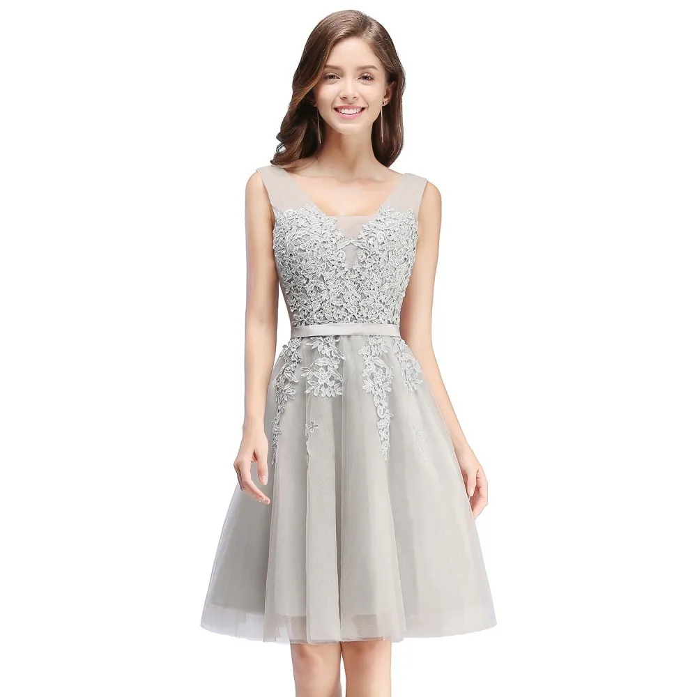 Женское короткое платье для выпускного вечера розовое кружевное без рукавов с