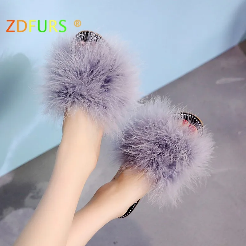 ZDFURS*/; женские тапочки со страусиными перьями; пушистые летние шлепанцы на плоской подошве; Домашние Вьетнамки; пушистые Повседневные Вечерние пляжные шлепанцы