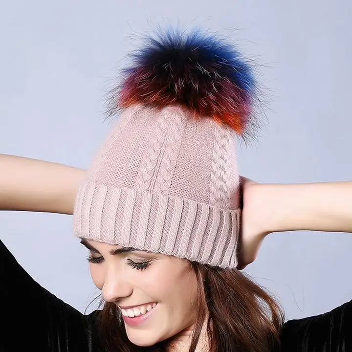 4 light pink Шапка женская Разноцветные мех Енота помпоном hat для женщин кашемир шапочка hat большой Натуральный мех Енота шапка шапка женская зимняя помпон Шапочки шапка Лисий мех промашка hat шапки женские зимние - Цвет: 4 light pink
