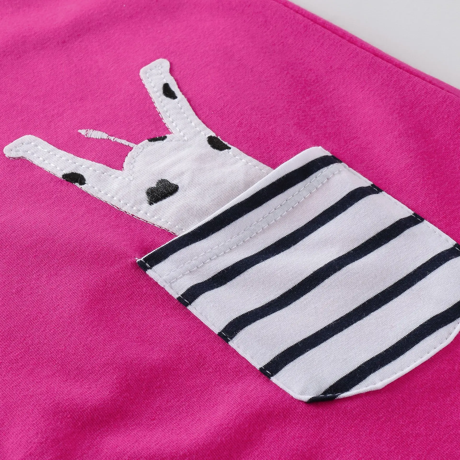 

Splicing long sleeve fall kids dress cute dogs cotton Europe and America girl dress