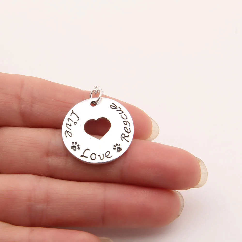 

Live Love Rescue Dog Necklace Paw Print Heart Memorial Tag Necklaces Pendants Girl Gift Women Choker Lead Free