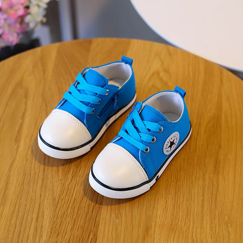 Новинка 2017 года Лидер продаж детская обувь ярких цветов классическая модная