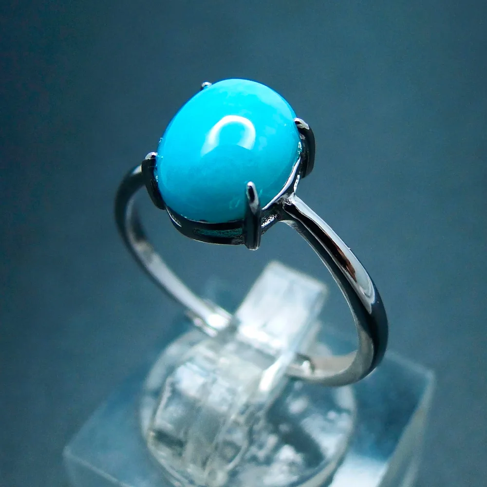 Женское кольцо из серебра 925 пробы с натуральным драгоценным камнем 7*9 мм |