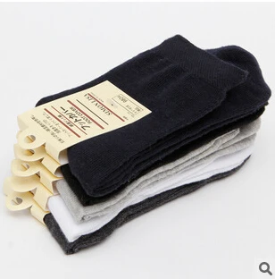 2016 новые популярные хлопковые классические деловые мужские носки однотонные