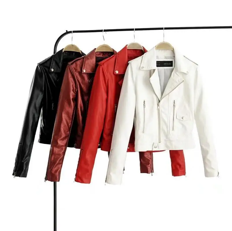 Женская Короткая кожаная куртка черная приталенная красная с отложным