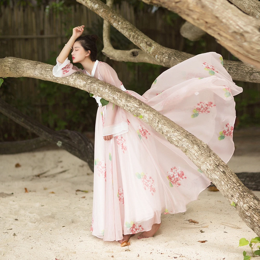 Женское платье с поясом длинное пляжное из шифона длинным рукавом и цветочным