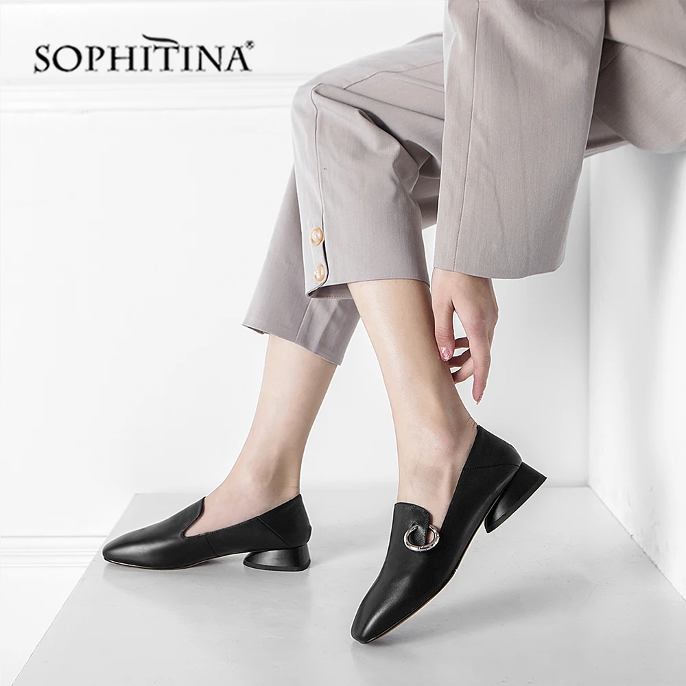 SOPHITINA/модные туфли-лодочки с металлическим украшением; туфли без застежки с круглым носком и квадратным носком; повседневные женские туфли-лодочки из натуральной кожи для отдыха; MO152