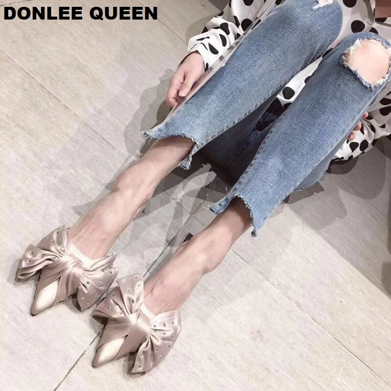 Шлепанцы DONLEE QUEEN женские на низком каблуке сланцы без застежки заостренный носок