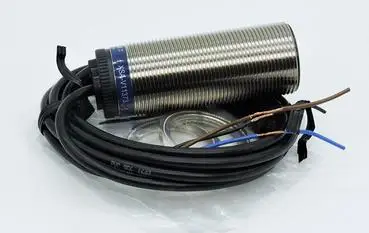

XSAV12373 новый высококачественный датчик приближения Schneider