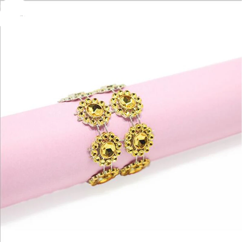 

50Pcs\lot European Style Handmade Plastic Sunflower Rhinestone Wrap Napkin Ring Napkin Buckle For Home Hotel Wedding Supplies