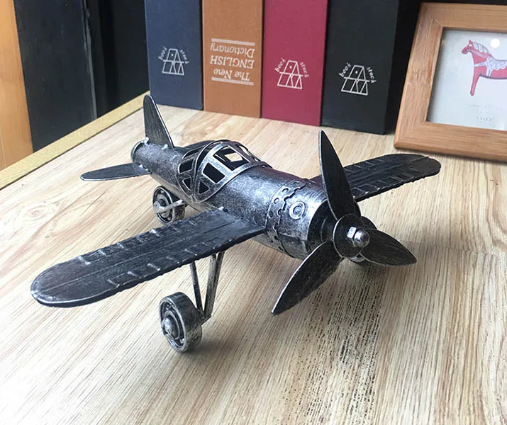 

A2 # TOP COOL ROCK Vintage handcraft Retro iron World War II Fighter battleplane model --HOME office BAR RETRO Decor art statue