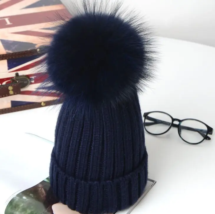 navy blue Горячая зима большой натуральный мех помпоны вязанные шапки-бобы новые толстые теплые вязаные шапки Gorras для девочек женщин мальчиков и детей - Цвет: navy blue