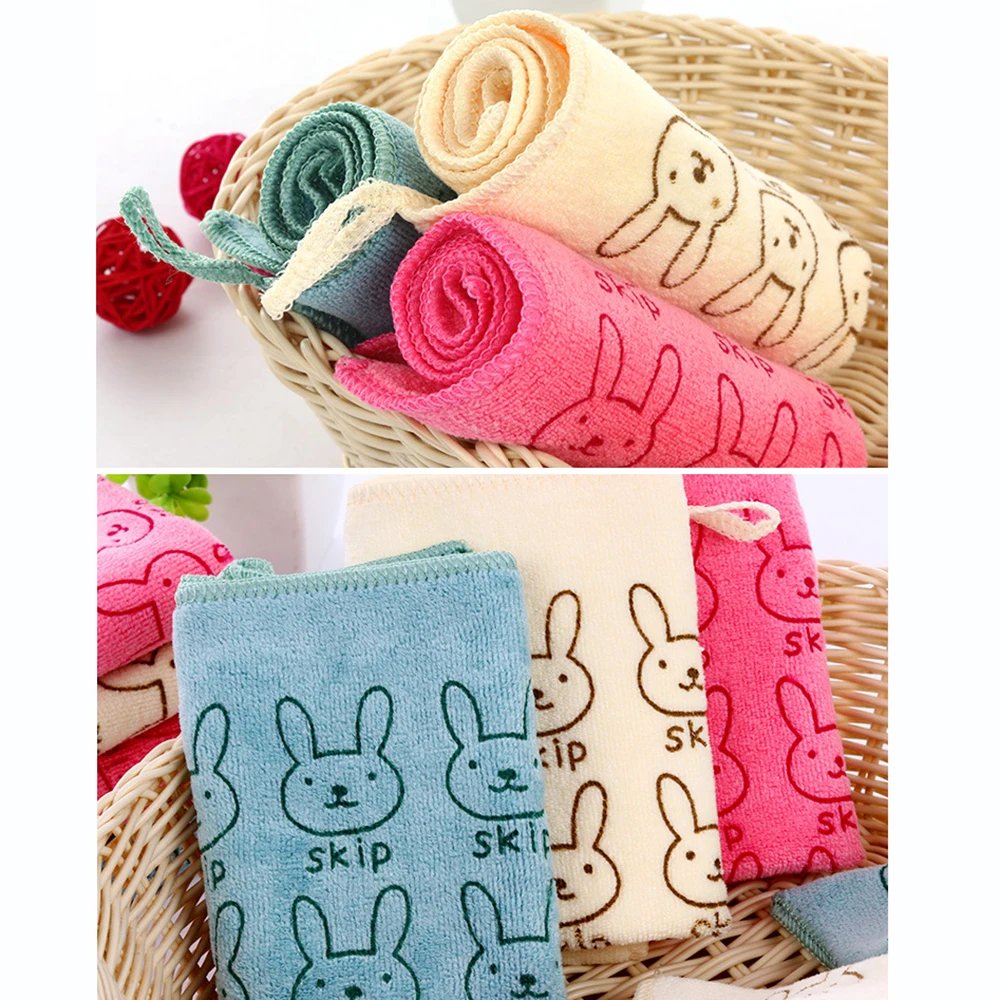 

Hylidge 25*25CM Hook Type Microfiber Baby Face Towel Printing Kids Handkerchief Toddler Infant Small Square Towel Saliva Tow