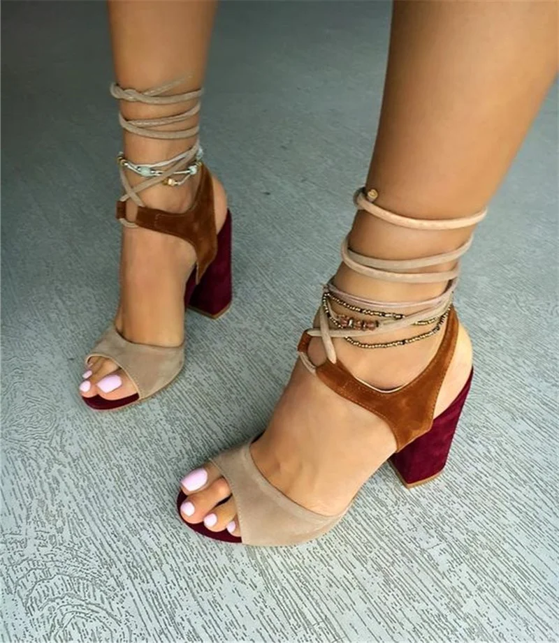 spesifikasi Sandal Berenda Hak Tebal Sepatu Musim Panas Gaya Gladiator Tali Sempit Potong Bahan Kawanan Jari Terbuka Sepatu Pesta Landasan Pacu Wanita