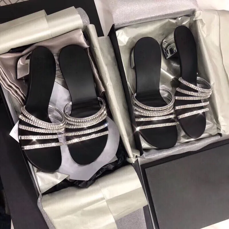 Шикарная обувь женские тапочки стразы открытый носок квадратный каблук летняя