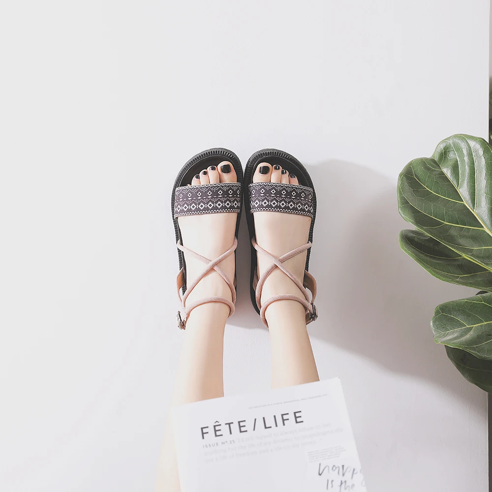 2019 новые летние женские сандалии на плоской подошве с перекрестными ремешками и