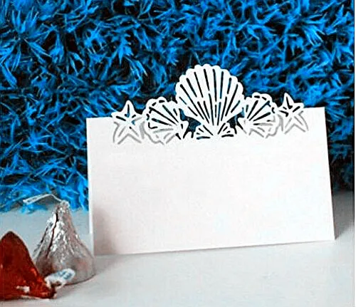 بطاقة مكان الزفاف تحت عنوان الشاطئ الأبيض ، مقطوعة بالليزر ، صدفة البحر ، لوحة أرقام لطاولة الزفاف ، 100 حزمة