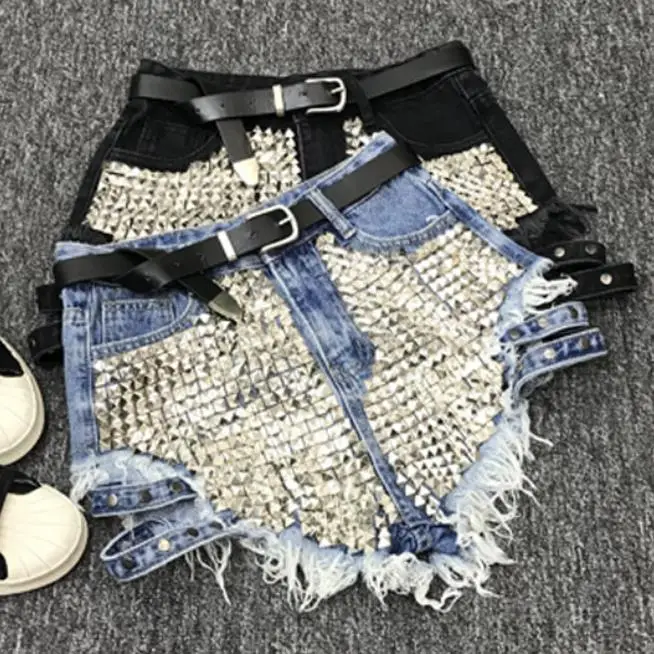 Женские джинсовые шорты с заклепками свободные высокой талией и бахромой лето