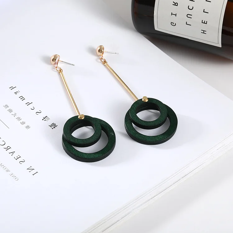 Деревянные серьги с кисточками темно-зеленые круглые гипоаллергенные оптовая